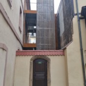 réalisation d'un ascenseur et escalier de secours